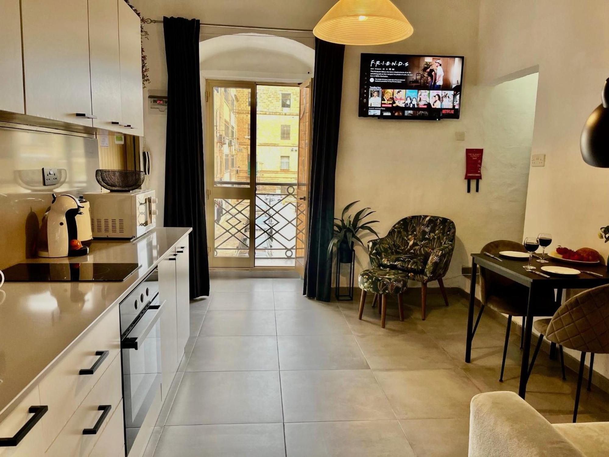 Cozy Flat. Swim Beach 2 Minutes Walk. The Old Valletta Mcri1-1 Ngoại thất bức ảnh